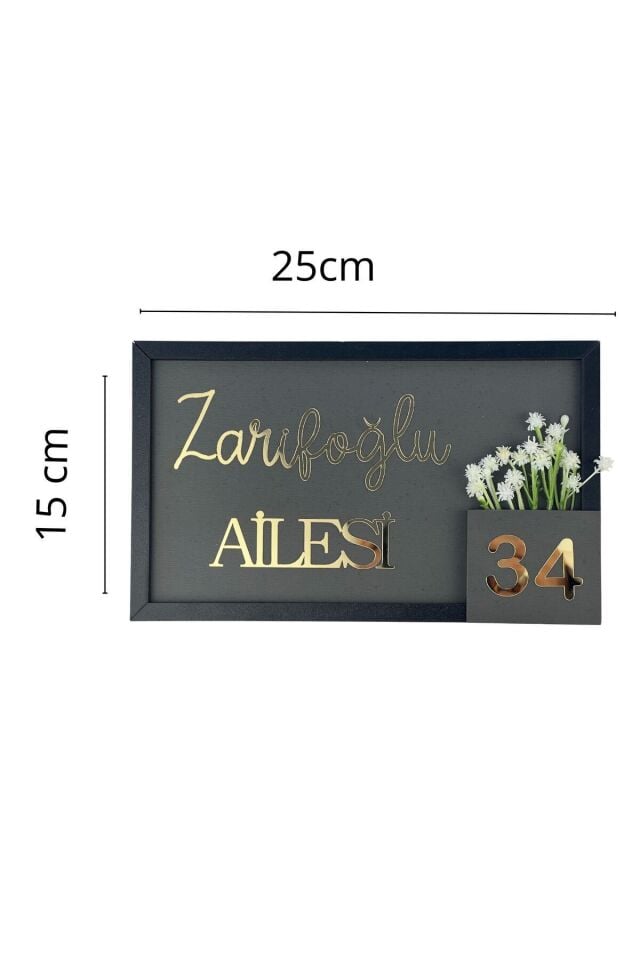 Kişiye Özel Gri Ahşap Çerçeveli Aile İsmi ve Kapı Numarası Tabelası – Dekoratif Kapı Süsü