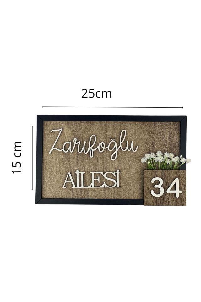 Kişiye Özel Ahşap Çerçeveli Aile İsmi ve Kapı Numarası Tabelası – Dekoratif Kapı Süsü